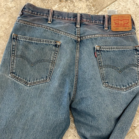 Levi’s 2 pair bundle mens size 38 x30 relaxed fit light  medium wash - Picture 12 of 17